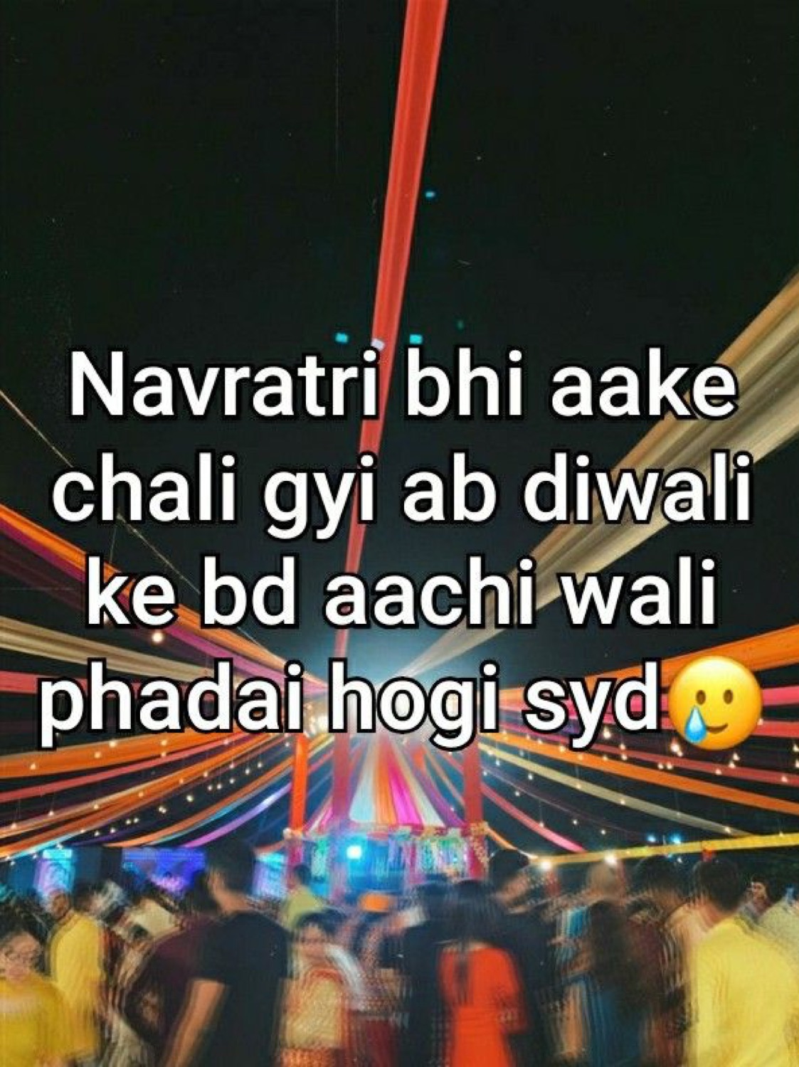 Garba crowd: 'Navratri bhi aake chali gyi ab diwali ke bd aachi wali phadai hogi syd 🥲' (Navratri's gone, maybe I'll study properly after Diwali)