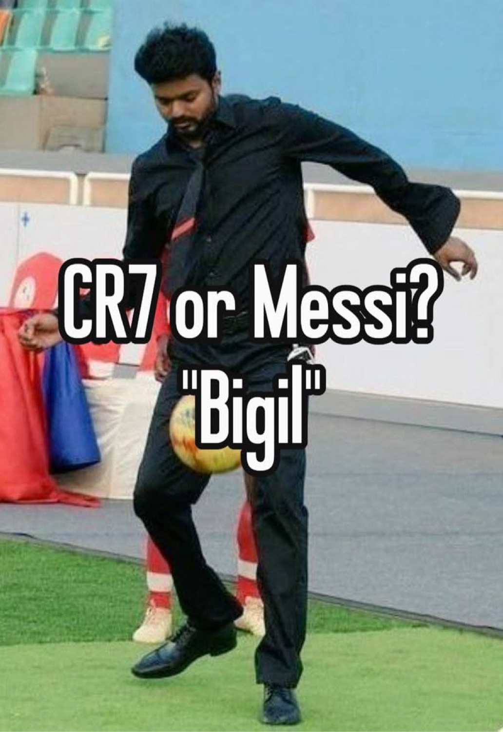 Vijay juggling a football: 'CR7 or Messi? "Bigil"'