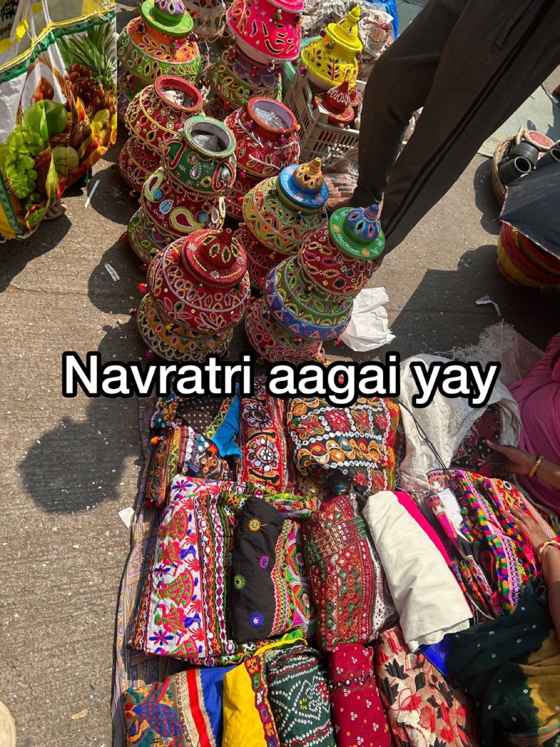 Stalls of colorful garba bags: 'Navratri aagai yay'